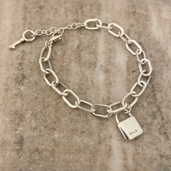 925 Sterling Silver Lock Bracelet Padlock Bracelet Lock & Key Bracelet - Picture 4 of 7